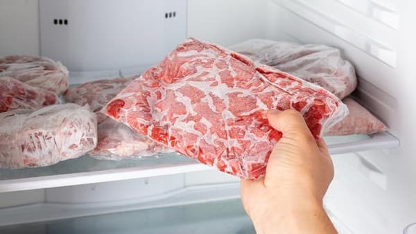 Cara Menyimpan Daging Babi Fresh dan Frozen agar Tetap Segar